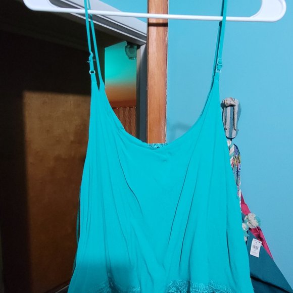 Turquoise spaghetti strap romper - Picture 4 of 4